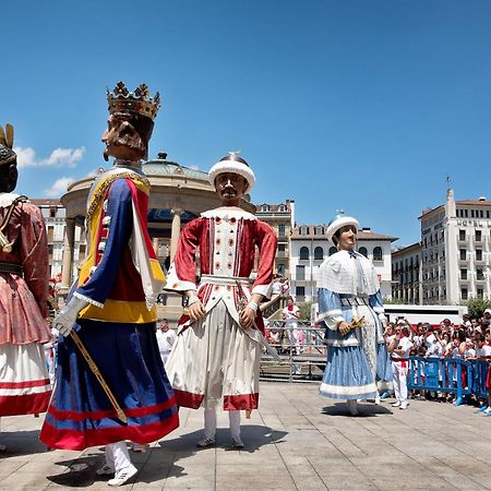 Top Apartment Frente A La Catedral Παμπλόνα Εξωτερικό φωτογραφία